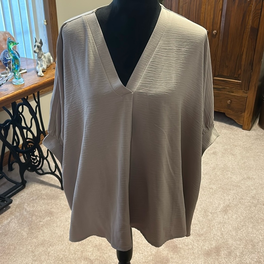Very gently used silky top